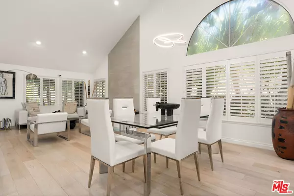 Calabasas, CA 91302,24762 Via Pradera