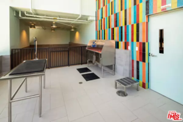 Los Angeles, CA 90005,687 S Hobart BLVD #664