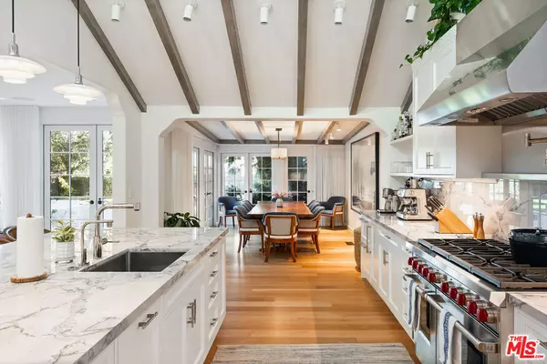 Santa Monica, CA 90402,705 Palisades Beach Rd