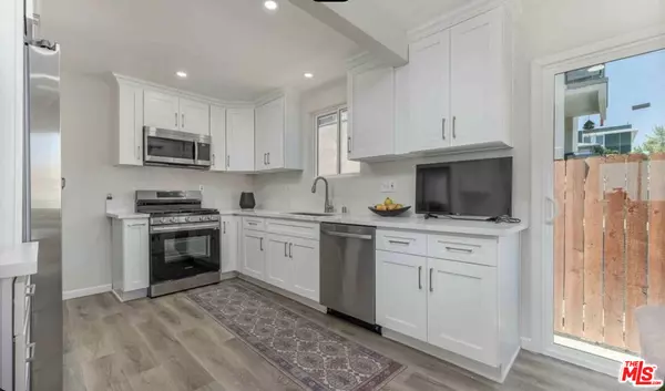 Los Angeles, CA 90029,817 N Kingsley Dr #1