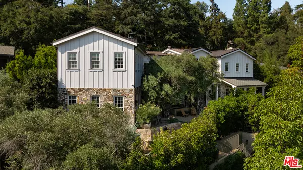 664 Elkins Rd, Los Angeles, CA 90049
