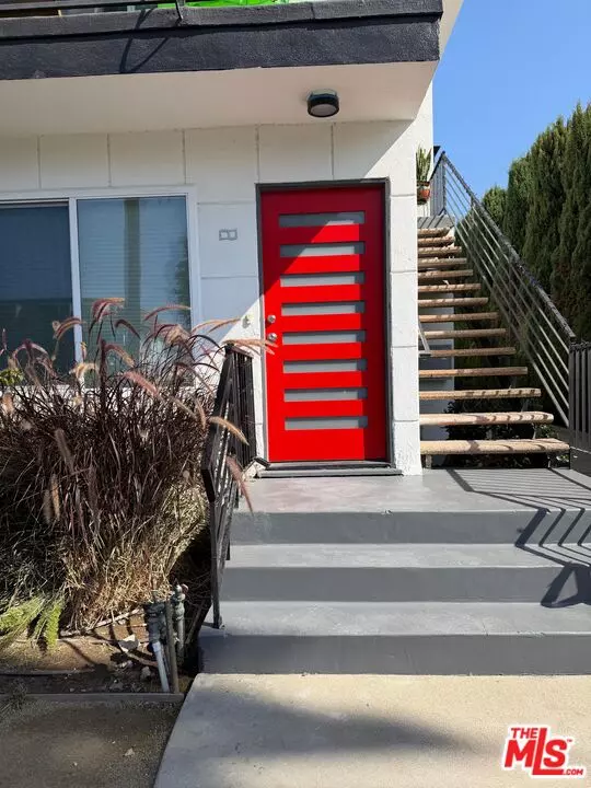 3744 Westwood Blvd #1, Los Angeles, CA 90034