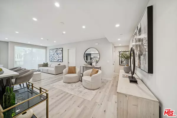 Los Angeles, CA 90035,1051 S Corning St #204