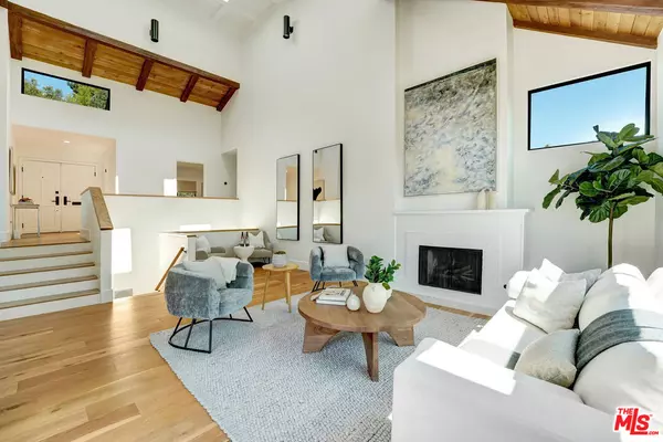 Los Angeles, CA 90046,2506 Zorada Dr