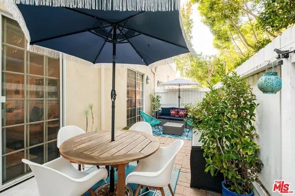 11445 Moorpark St #8, Studio City, CA 91602