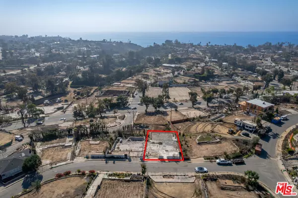 16530 Chattanooga Pl, Pacific Palisades, CA 90272