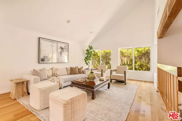 Pacific Palisades, CA 90272,1424 Avenida De Cortez