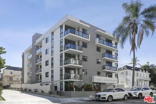 Los Angeles, CA 90036,740 S Ridgeley Dr #302