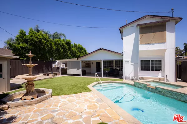 North Hollywood, CA 91606,6449 Radford Ave