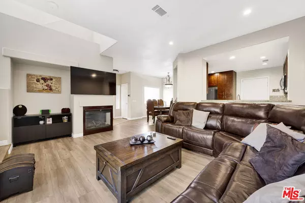 Canyon Country, CA 91387,28955 Oak Spring Canyon Rd #4