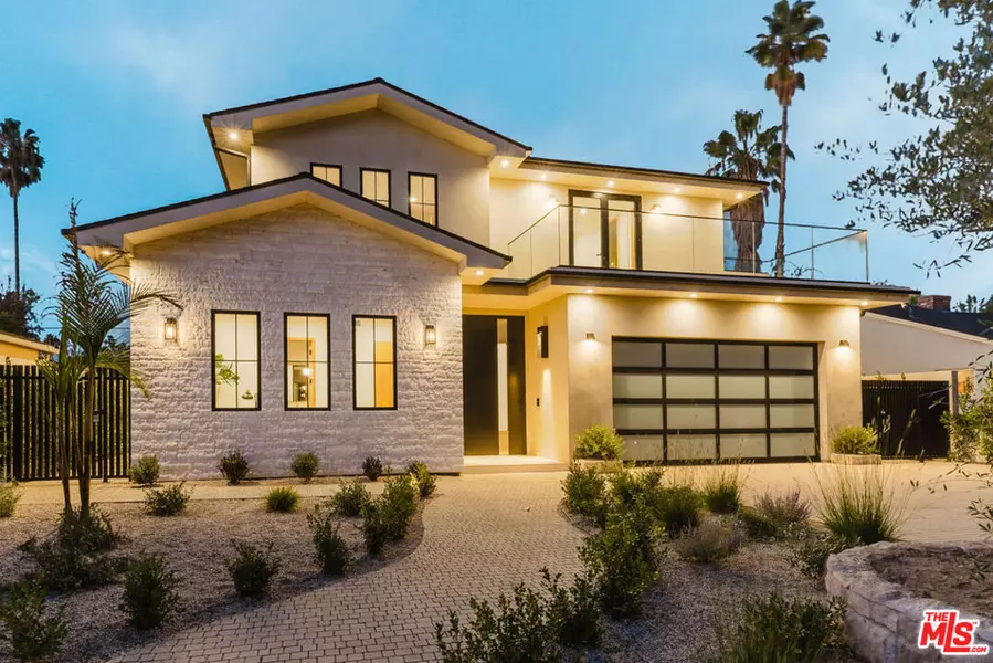 12427 Cumpston St, Valley Village, CA 91607