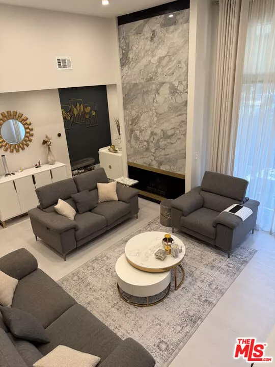 13218 Fiji Way #J, Marina Del Rey, CA 90292