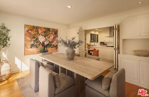 Los Angeles, CA 90049,308 Oceano Dr