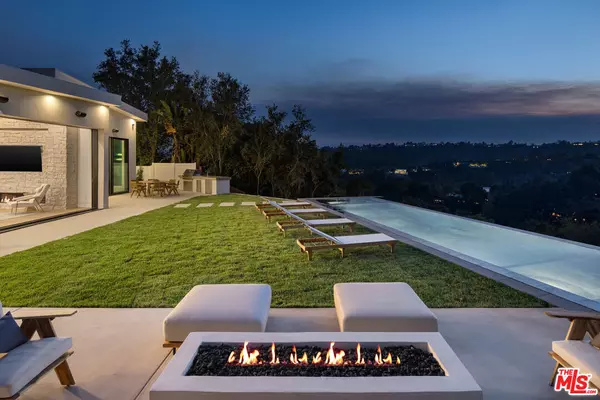 Beverly Hills, CA 90210,9715 Arby Dr