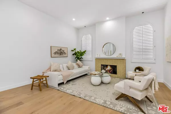 Sherman Oaks, CA 91423,14234 Dickens St #2