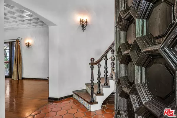 Los Angeles, CA 90027,2027 N Edgemont St