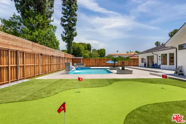 Woodland Hills, CA 91367,22623 Califa St