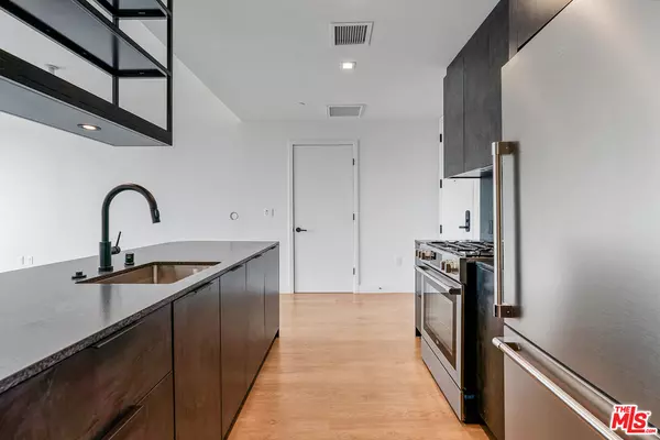 Los Angeles, CA 90034,10700 Tabor St #408