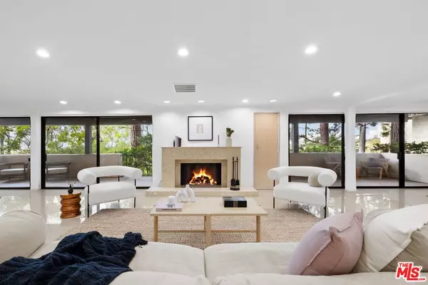 2131 Century Woods Way #16, Los Angeles, CA 90067