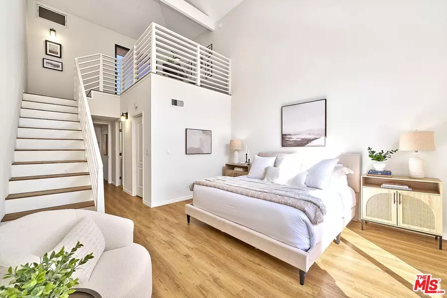 10929 Morrison St #4, North Hollywood, CA 91601