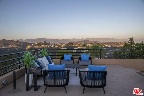 Los Angeles, CA 90046,2125 Kew Dr