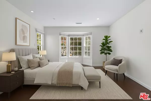 Los Angeles, CA 90036,191 S Gardner St