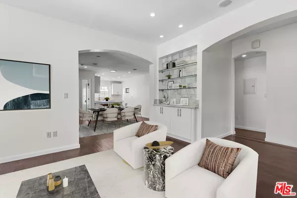 Los Angeles, CA 90036,191 S Gardner St