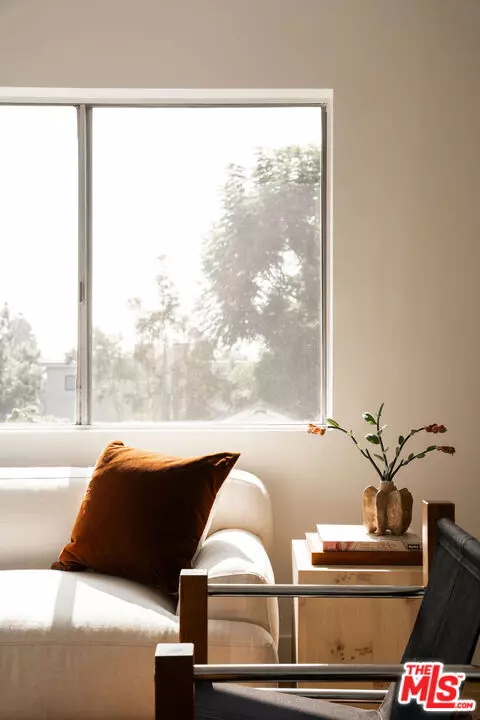 Los Angeles, CA 90026,872 Lucile Ave #D