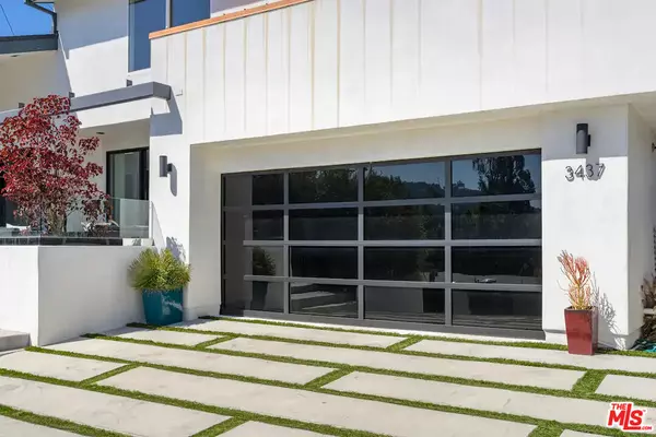 Los Angeles, CA 90068,3437 Troy Dr