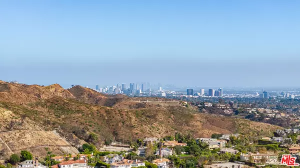 Pacific Palisades, CA 90272,16638 Charmel Ln