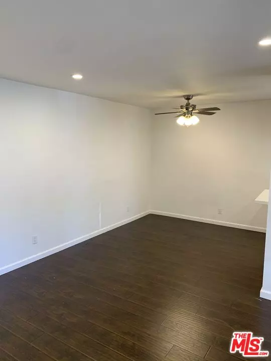 Los Angeles, CA 90048,7924 Clinton St