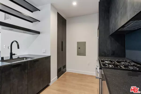 Los Angeles, CA 90034,10700 Tabor St #511