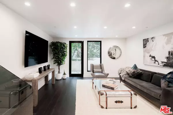 Los Angeles, CA 90069,724 N Croft Ave #108