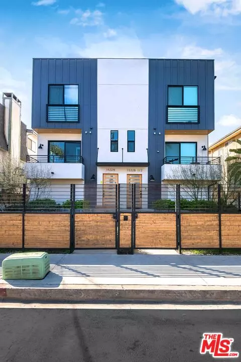 Sherman Oaks, CA 91411,15330 Weddington St