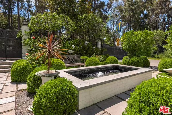 Los Angeles, CA 90024,320 Hilgard Ave