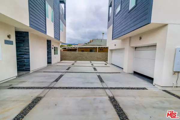 Los Angeles, CA 90006,1625 S New Hampshire Ave