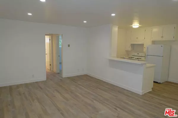 1301 N Mansfield Ave #206, Los Angeles, CA 90028