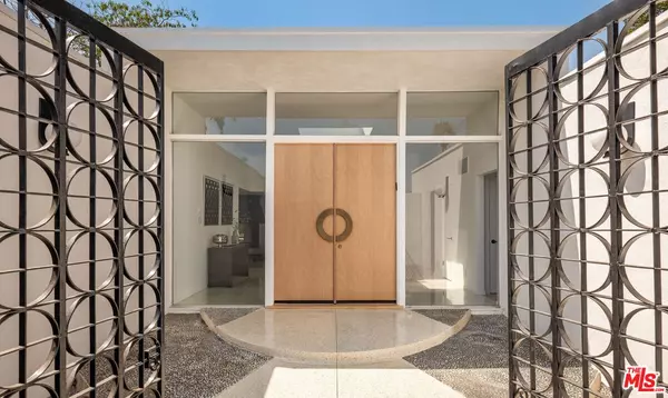 Los Angeles, CA 90049,1345 Casiano Rd