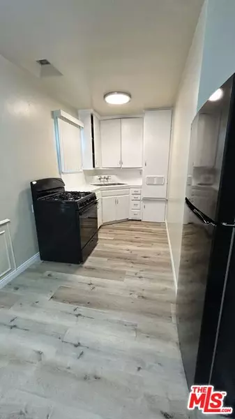 626 E Fairview Blvd #4, Inglewood, CA 90302