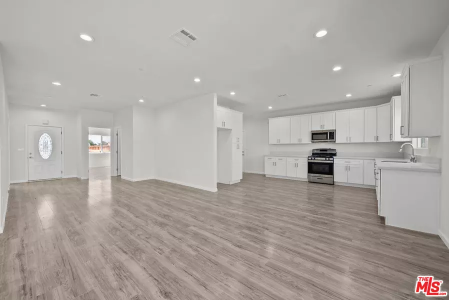 9101 Heather Ave, California City, CA 93505