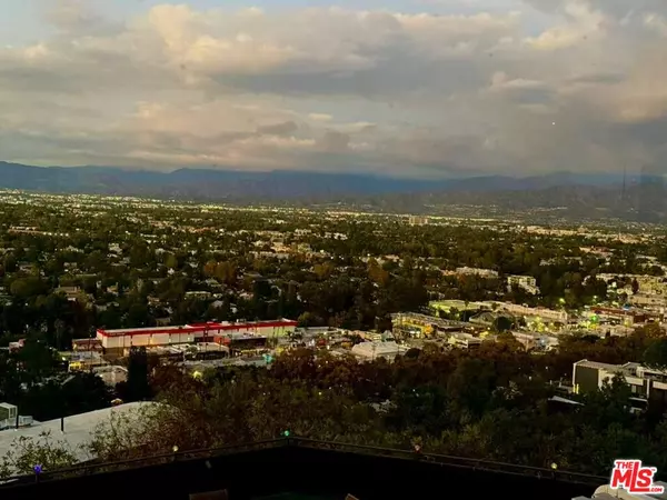 3641 Sunswept Dr, Studio City, CA 91604