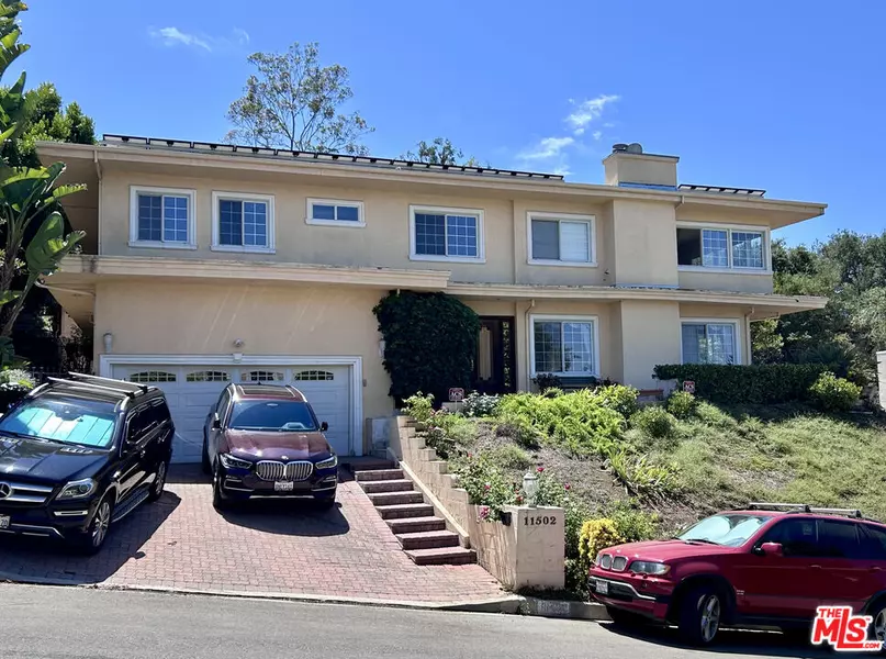 11502 Dona Teresa Dr, Studio City, CA 91604