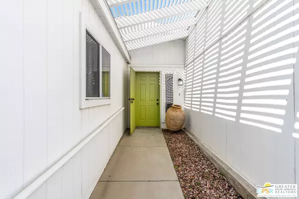 Desert Hot Springs, CA 92240,15300 Palm Dr #1