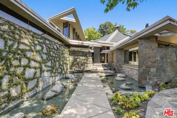 Los Angeles, CA 90077,15216 Antelo Pl