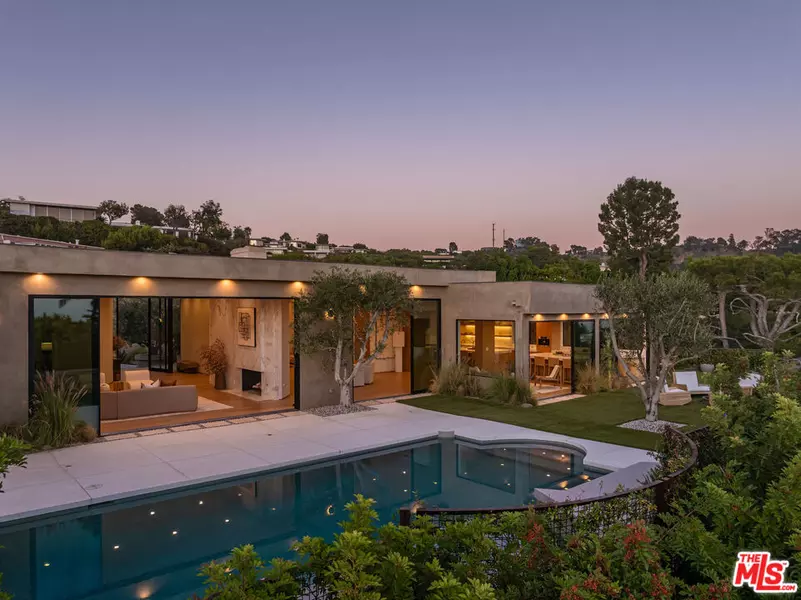 1705 Carla Rdg, Beverly Hills, CA 90210