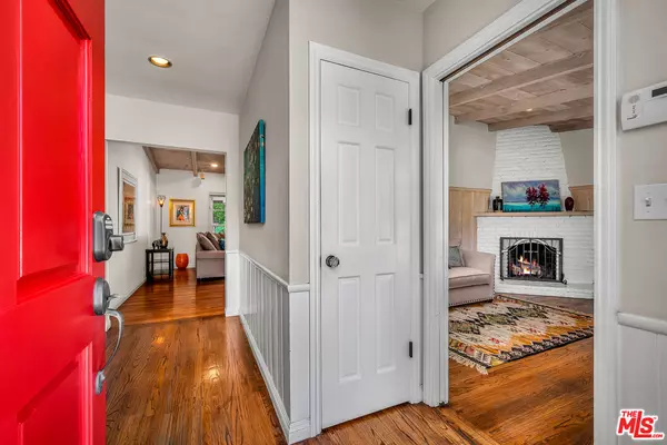 Encino, CA 91436,5109 Valjean Ave