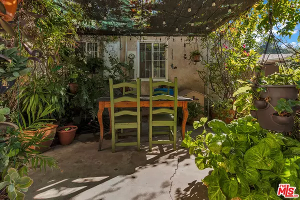 Pasadena, CA 91104,951 N Allen Ave