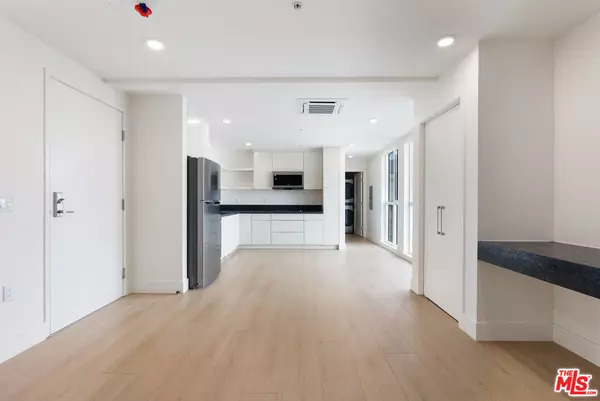 Cypress, CA 90630,8561 Belmont St #3