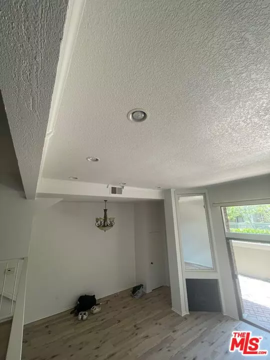 Marina Del Rey, CA 90292,4305 Redwood Ave #10