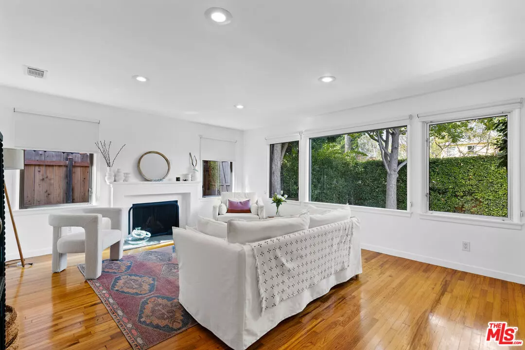 Venice, CA 90291,1382 Appleton Way